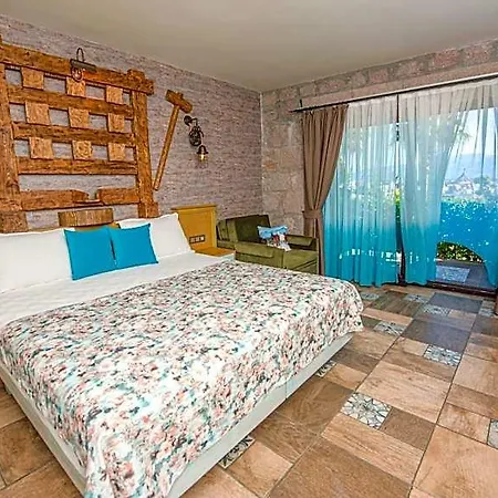 Assos Zeyti̇n Special Class Adults Only 12 Bed & Breakfast 4*